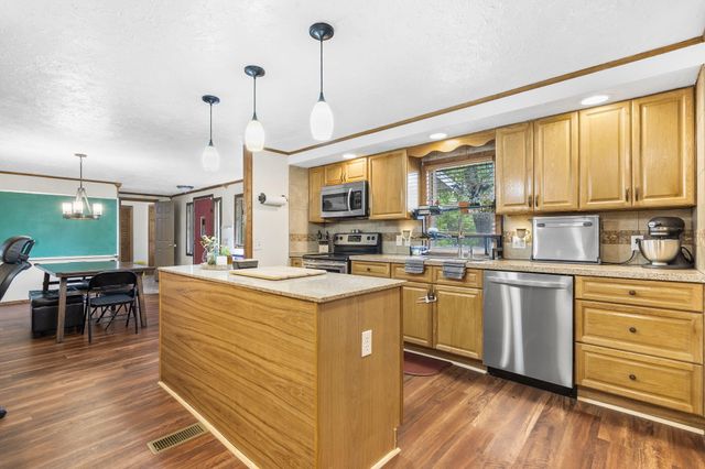 328 Brenda Drive, Ozark, MO 65721