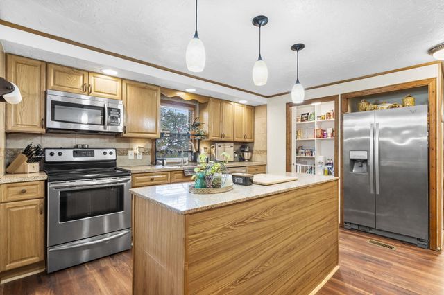 328 Brenda Drive, Ozark, MO 65721