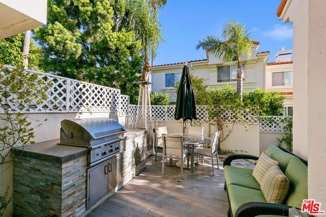 6477 Zuma View Place 127, Malibu, CA 90265