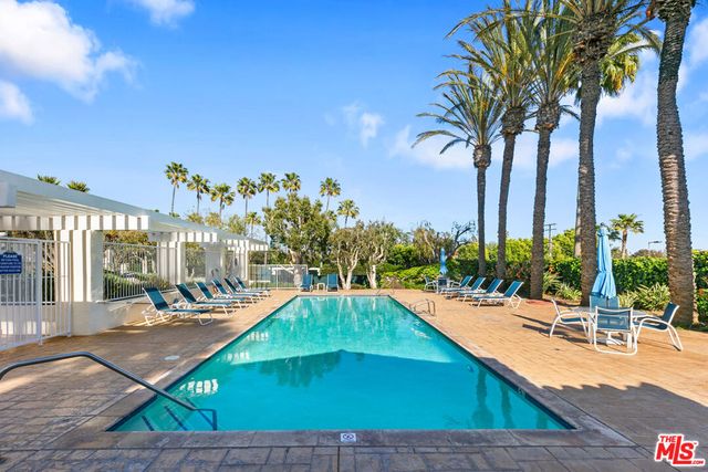 6477 Zuma View Place 127, Malibu, CA 90265