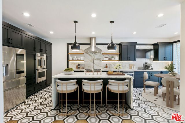 6477 Zuma View Place 127, Malibu, CA 90265