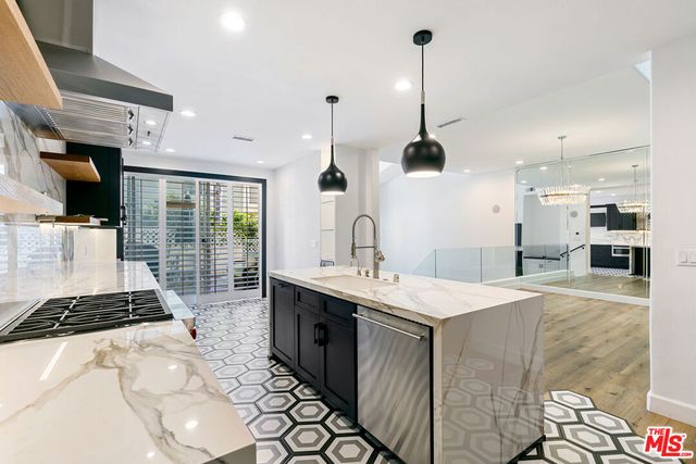 6477 Zuma View Place 127, Malibu, CA 90265