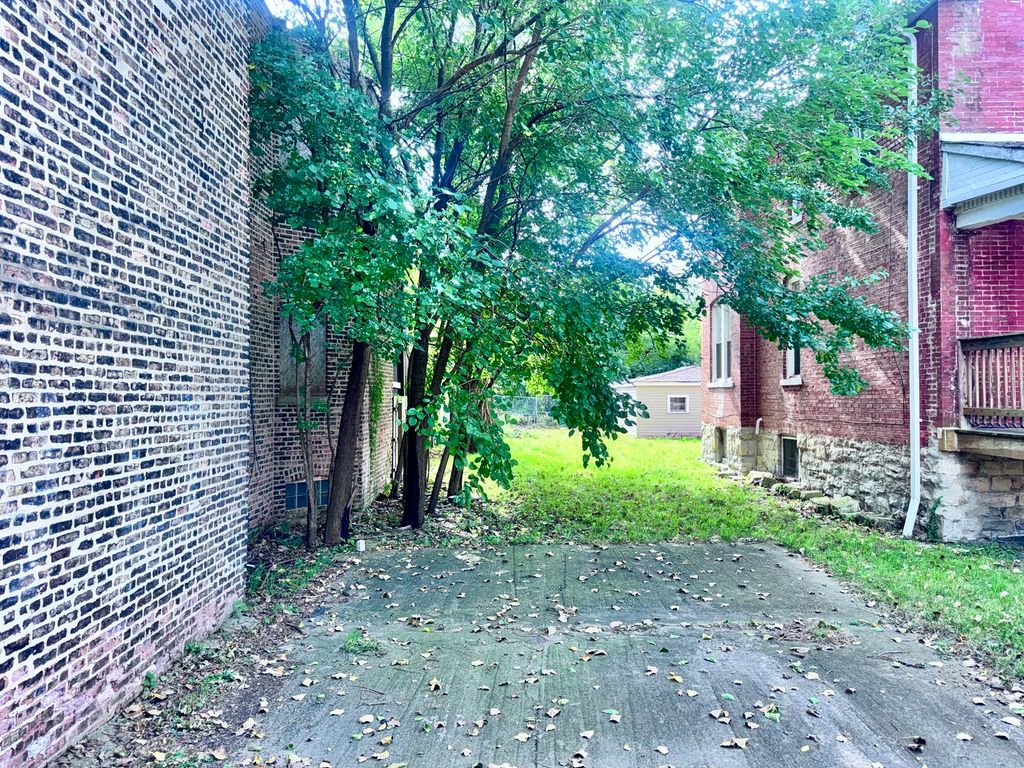 367 E 69th Street, Chicago, IL 60637 — photo 3