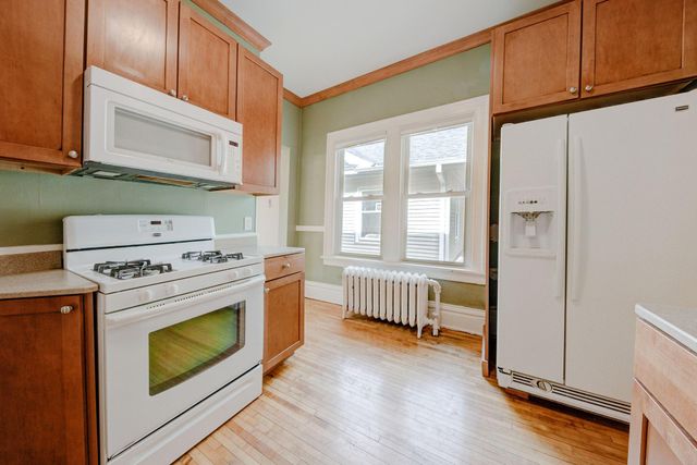 3229 Hennepin Avenue S, Minneapolis, MN 55408
