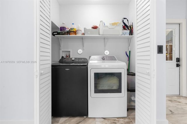 3942 NW 62nd Ct, Coconut Creek, FL 33073