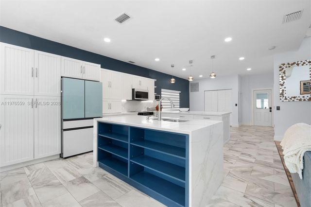 3942 NW 62nd Ct, Coconut Creek, FL 33073