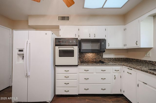 10832 W SARATOGA Circle, Sun City, AZ 85351