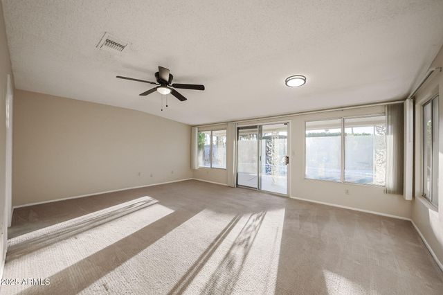 10832 W SARATOGA Circle, Sun City, AZ 85351