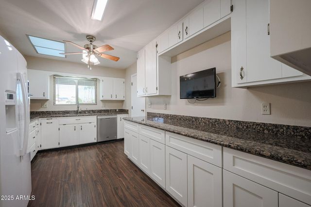 10832 W SARATOGA Circle, Sun City, AZ 85351