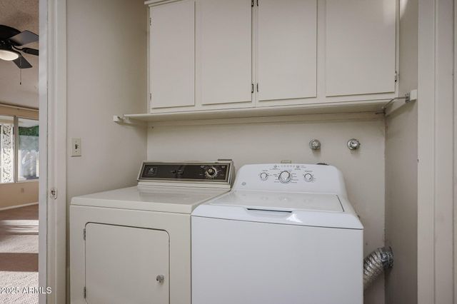 10832 W SARATOGA Circle, Sun City, AZ 85351