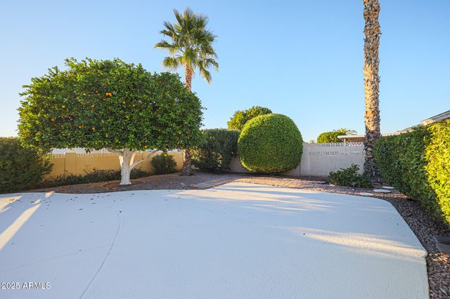 10832 W SARATOGA Circle, Sun City, AZ 85351