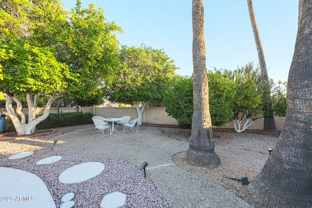 10832 W SARATOGA Circle, Sun City, AZ 85351