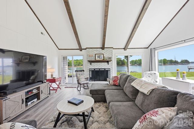 8029 Lucky Creek Lane, Denver, NC 28037