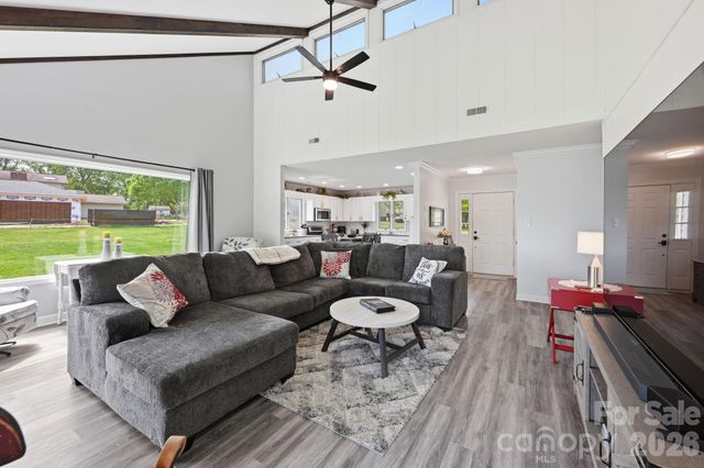 8029 Lucky Creek Lane, Denver, NC 28037