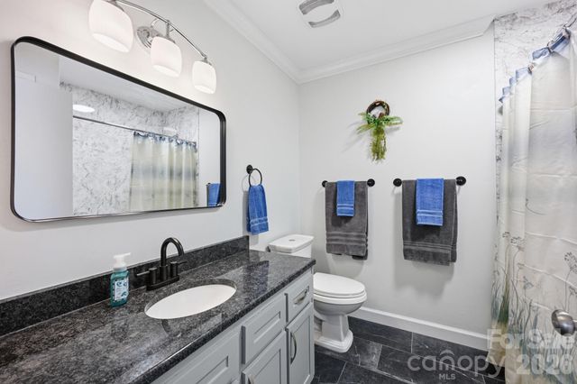 8029 Lucky Creek Lane, Denver, NC 28037
