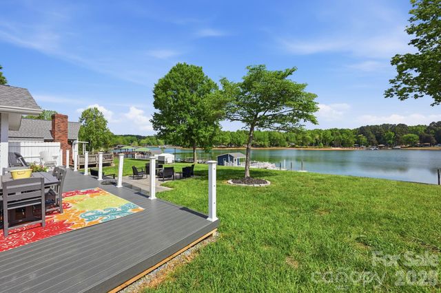 8029 Lucky Creek Lane, Denver, NC 28037