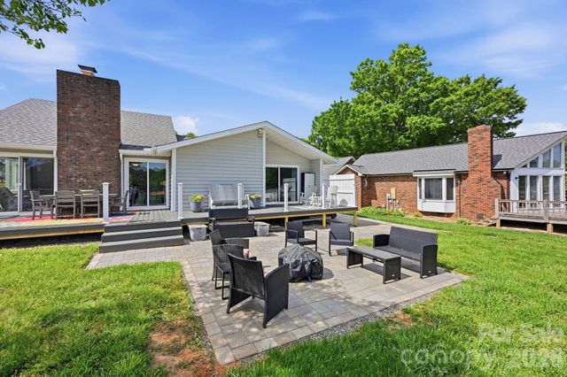 8029 Lucky Creek Lane, Denver, NC 28037