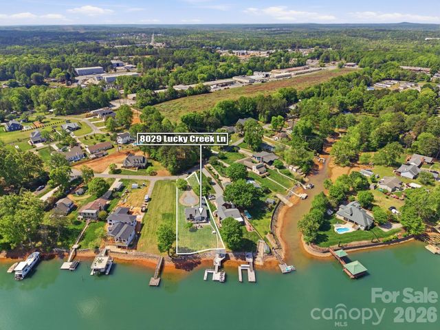 8029 Lucky Creek Lane, Denver, NC 28037