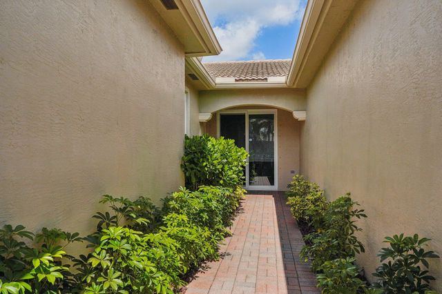 8601 Mangrove, West Palm Beach, FL 33411