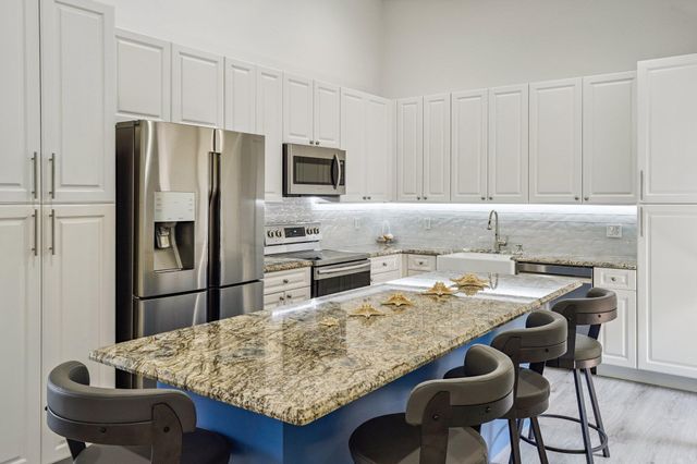 8601 Mangrove, West Palm Beach, FL 33411