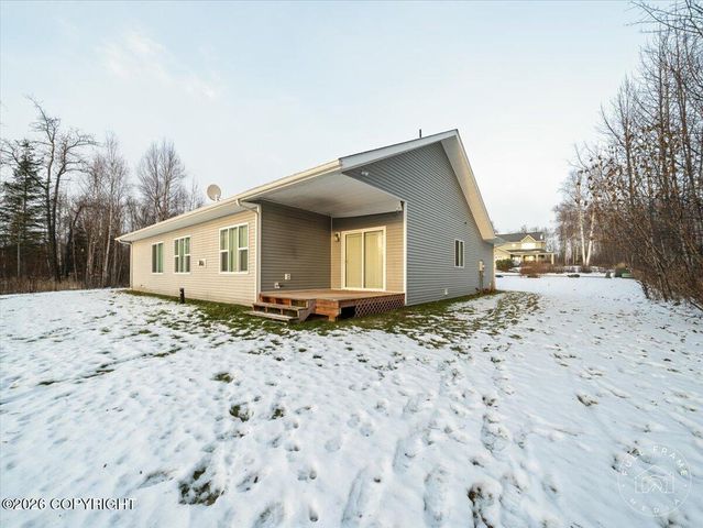 4570 W Yundt Drive, Wasilla, AK 99623