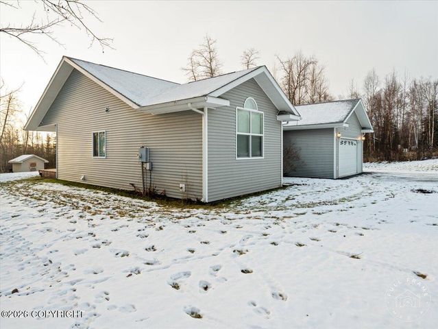 4570 W Yundt Drive, Wasilla, AK 99623