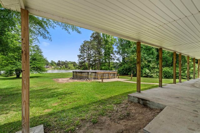 1925 W Lakeview Drive, Benton, AR 72015