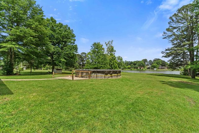 1925 W Lakeview Drive, Benton, AR 72015