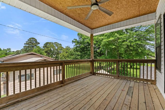 1925 W Lakeview Drive, Benton, AR 72015