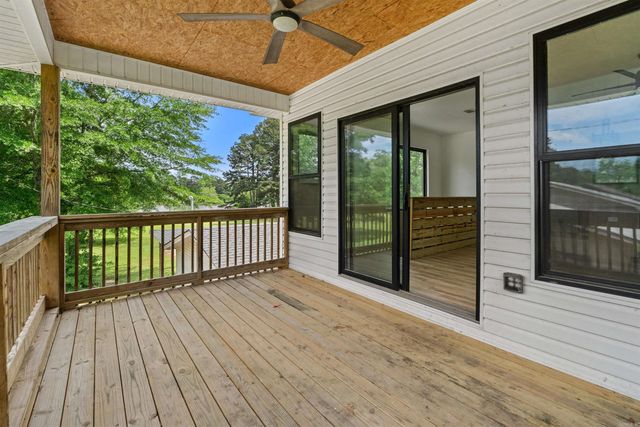 1925 W Lakeview Drive, Benton, AR 72015