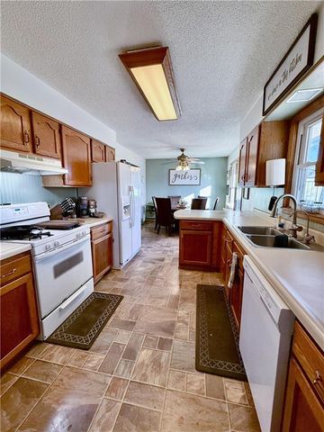 109 Kickapoo Street, Easton, KS 66020