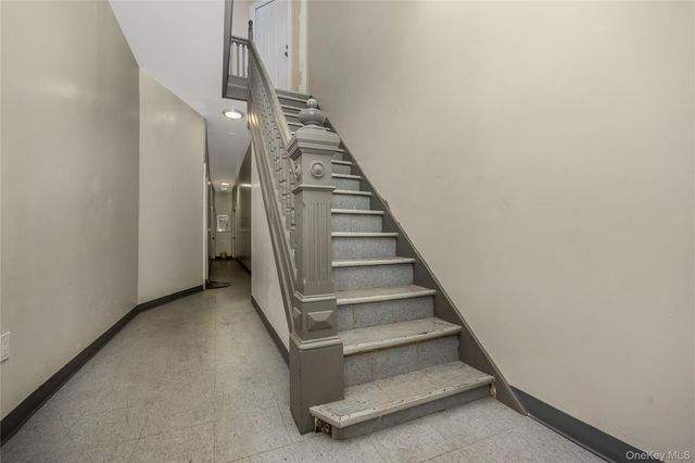 298 Cooper Street 4, Brooklyn, NY 11237