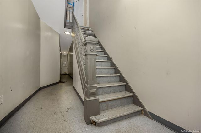298 Cooper Street 4, Brooklyn, NY 11237
