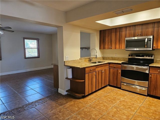 1199 Gramac DR, North Fort Myers, FL 33917