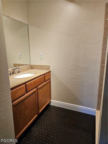 1199 Gramac DR, North Fort Myers, FL 33917