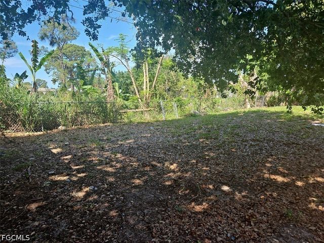 1199 Gramac DR, North Fort Myers, FL 33917