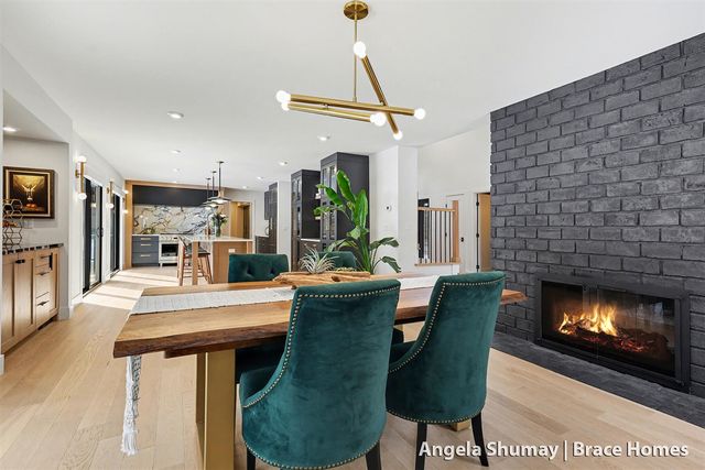 400 Greentree Lane, Ada, MI 49301