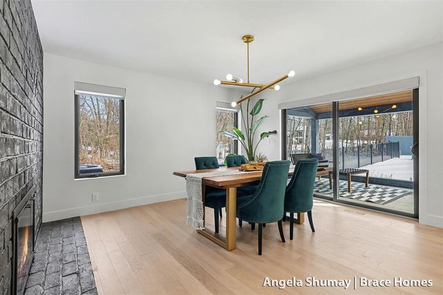 400 Greentree Lane, Ada, MI 49301