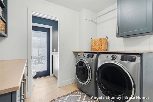 400 Greentree Lane, Ada, MI 49301