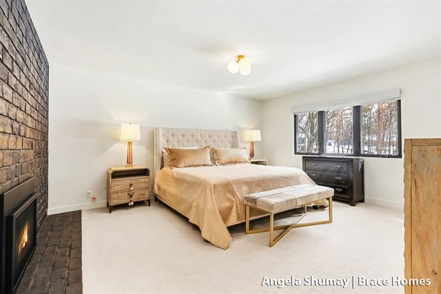 400 Greentree Lane, Ada, MI 49301