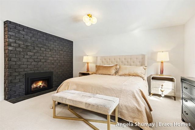 400 Greentree Lane, Ada, MI 49301