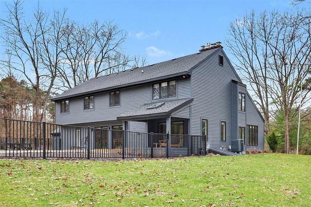 400 Greentree Lane, Ada, MI 49301