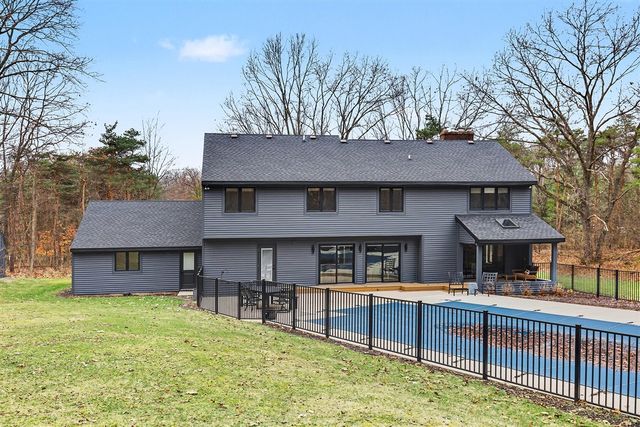 400 Greentree Lane, Ada, MI 49301