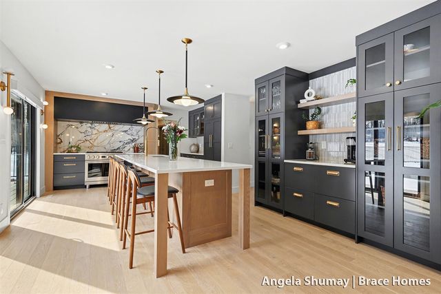 400 Greentree Lane, Ada, MI 49301