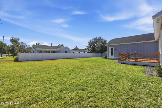 311 W Delaware Avenue, Lake Helen, FL 32744