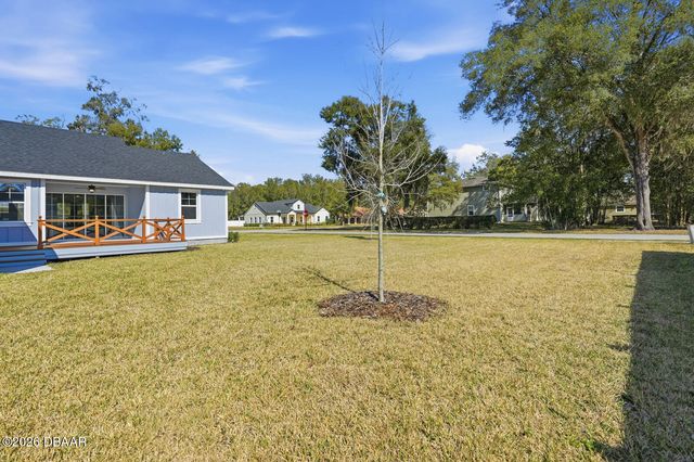 311 W Delaware Avenue, Lake Helen, FL 32744