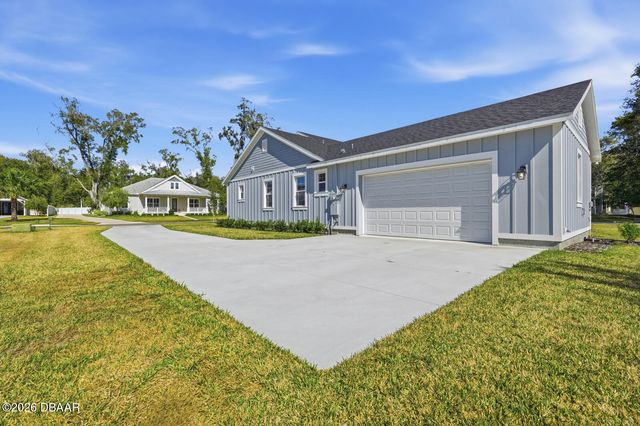 311 W Delaware Avenue, Lake Helen, FL 32744