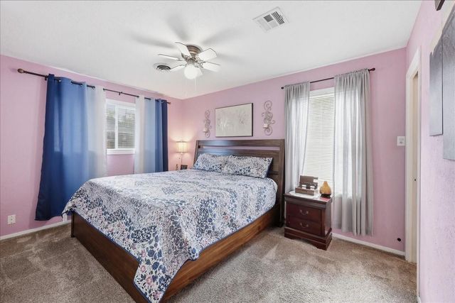 1833 W Decker Avenue, Orange, TX 77632