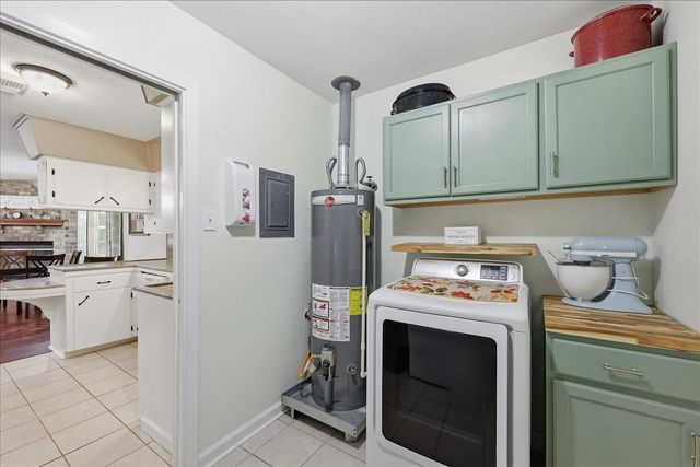 1833 W Decker Avenue, Orange, TX 77632