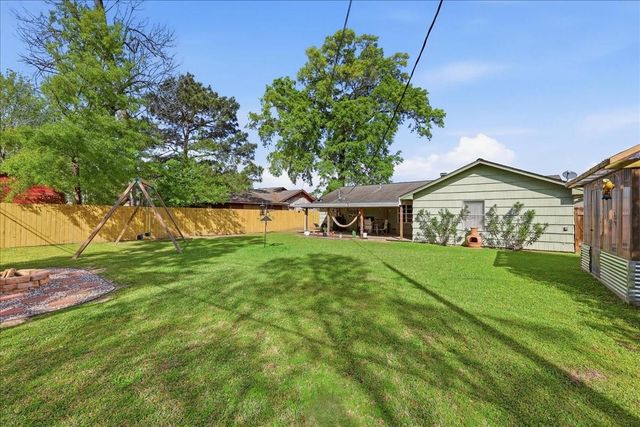 1833 W Decker Avenue, Orange, TX 77632